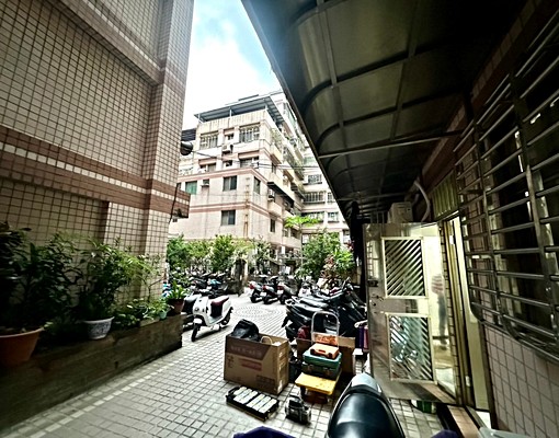 延和路🌸金城路🌸全新裝潢一樓/免爬樓梯/包水費瓦斯 - Image 2