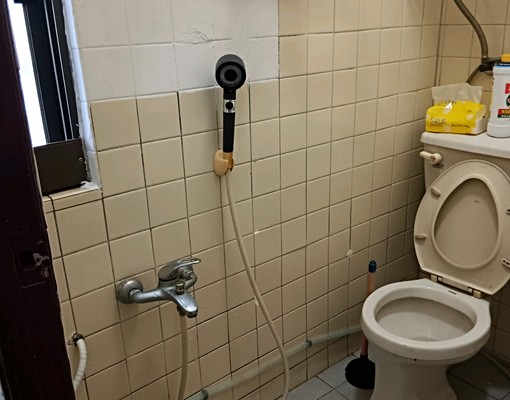 三信家商,近捷運新冷氣,重新油漆,輕軌另有3700 - Image 5