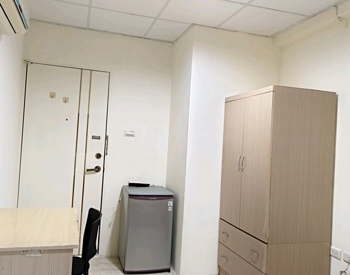 西門站/家具全/優質雅房/免服務費 - Image 3