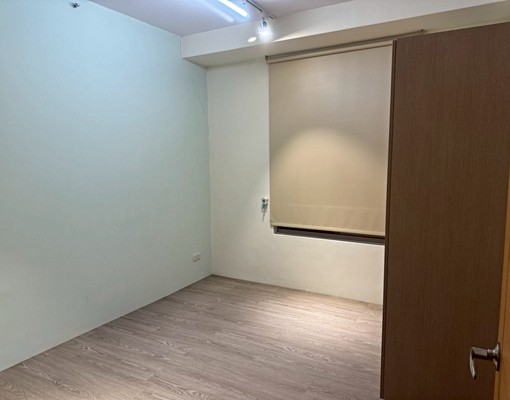 敦煌四改三房．傢俱電全．車位另租 - Image 11