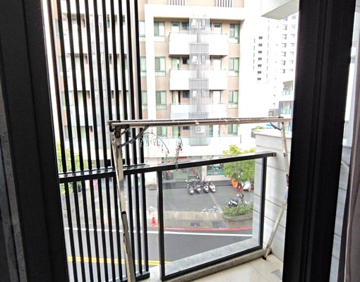 廁所開窗乾濕分離、獨立陽台洗衣機、近南科市區★可短租半年 - Image 12
