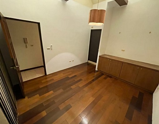 北屯區崇德九路🔥社區別墅4房2廳3衛4陽台+平車🚗可營登 - Image 5