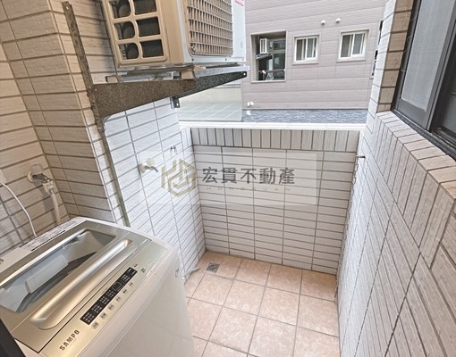 高翠路採光大坪數流理台乾濕分離室內機車位 - Image 6