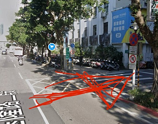 六張犁站旁室內平面停車位很大可停大車可放雜物 - Image 4
