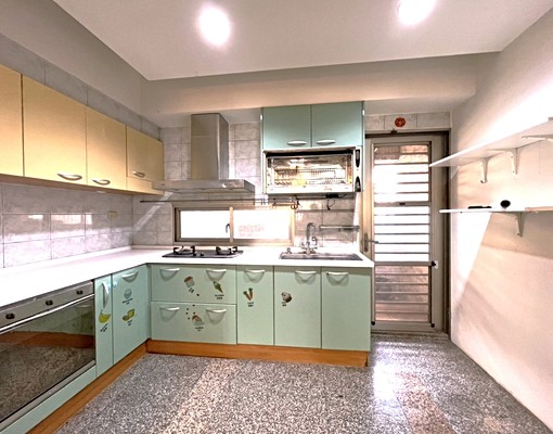 近衛武營.鳳新高中可申請租屋補助｜超大美四房平車 - 591租屋網 - Image 6