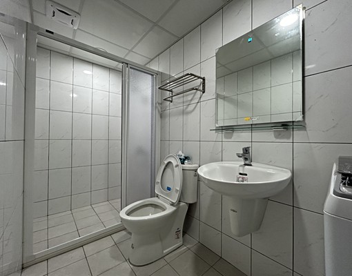 全新美裝潢4樓都已經出租剩5樓獨立套房1間 - Image 4