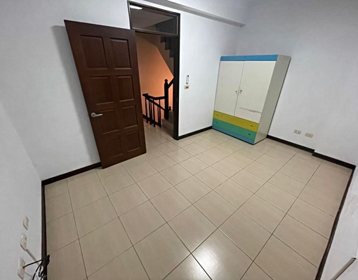 尼爾森💥自在崇德💥稀有透天別墅💥可寵💥可營登 - Image 4