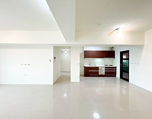 可租補近中興大學🌟大三房平車露臺戶🌟 - Image 2