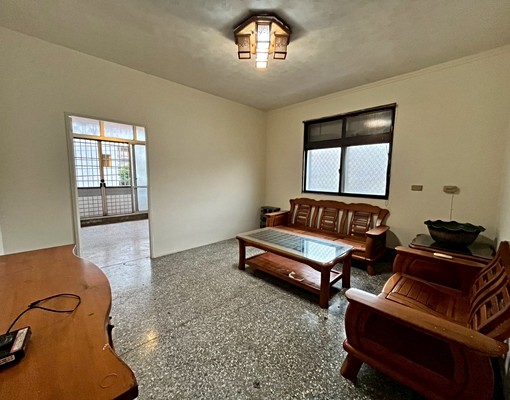 臨路透天分層出租 - Image 1