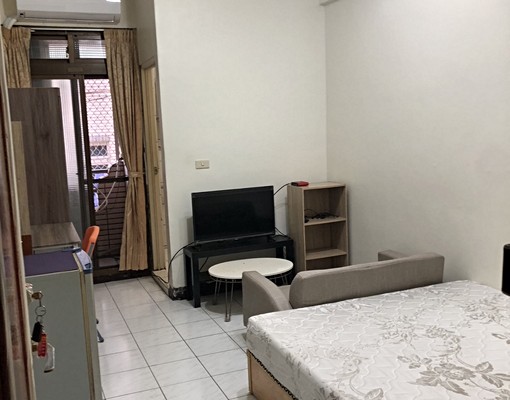🛎免仲費變頻冷氣臺水電陽台套房近東海戶籍租補 - Image 1