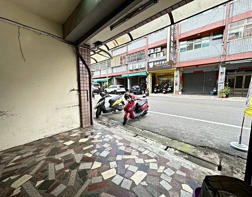 💥最熱鬧店面透天💥"頭張路商圈🟡過路客超多✔採光格局讚 - Image 4