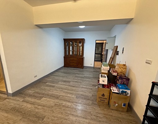 超大50坪三房車三衛浴百年皇宮民安路可補助可寵物 - Image 9