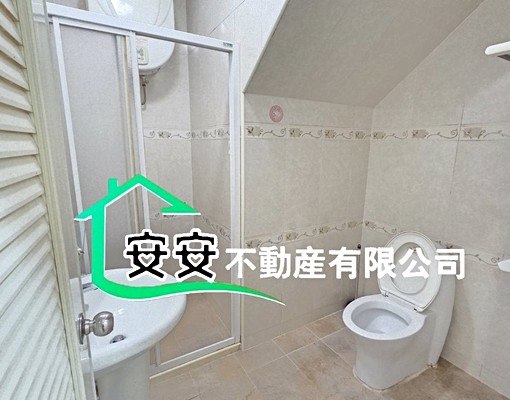 §光華區質木地板原木家具優質套房§ - Image 5