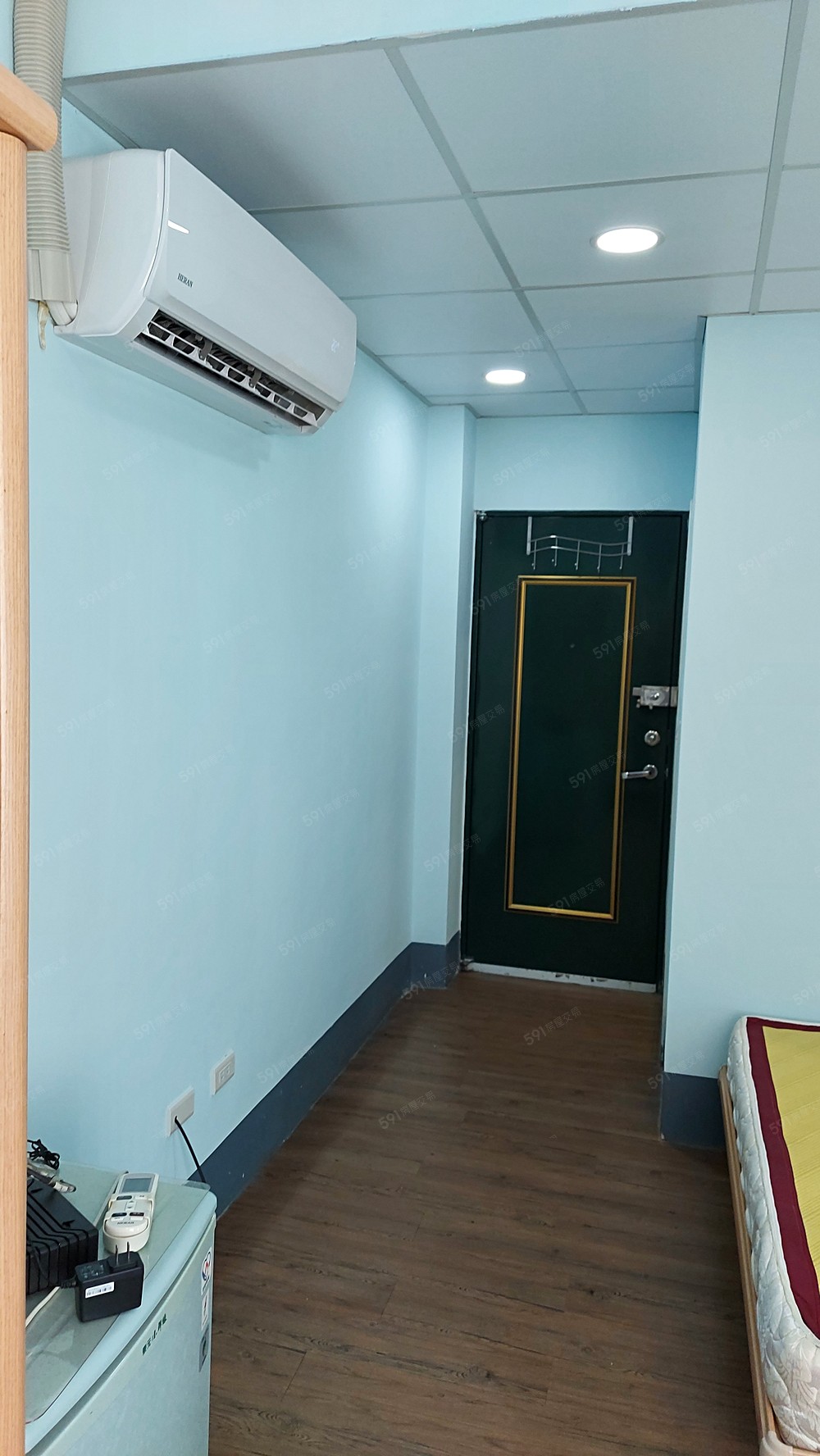 烤漆門+防盜鎖 安全安靜