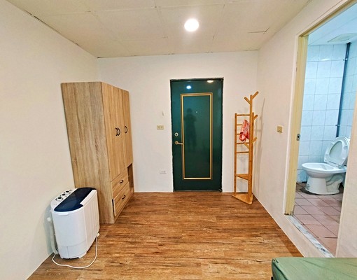 可申請租屋補助!!!
新埔新裝潢雙人床大套房 - Image 8