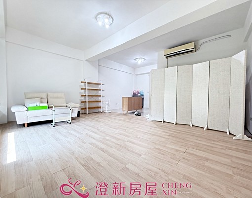 🌹美業工作室🌹可租補+有冷氣+沙發+獨立浴室+台電 - Image 1