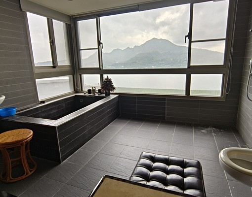 清淞高樓海景溫泉房17500(不含管) - Image 1