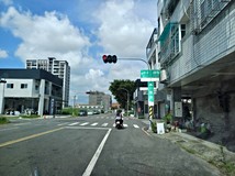 永康大灣重劃區朝南方正豪宅..