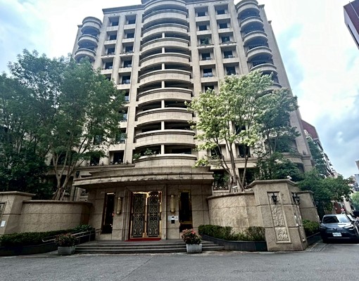 大安★全新裝潢4房豪邸含車【悅弘蔣妍婕】 - Image 11