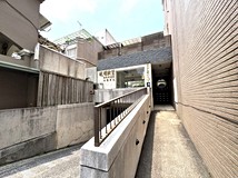 陝西東三街曉明歐堡震後花園..