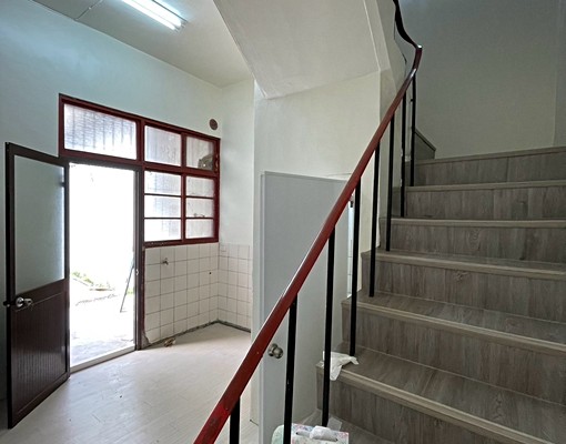 C大晟租屋免仲費稀有新翻新三房透天好停車超大後院戶籍租補 - Image 3