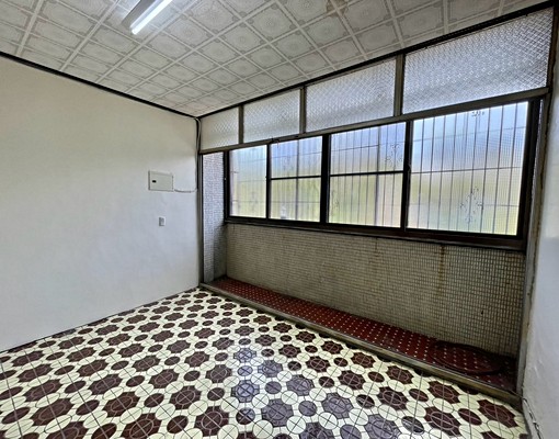 C大晟租屋免仲費稀有新翻新三房透天好停車超大後院戶籍租補 - Image 7