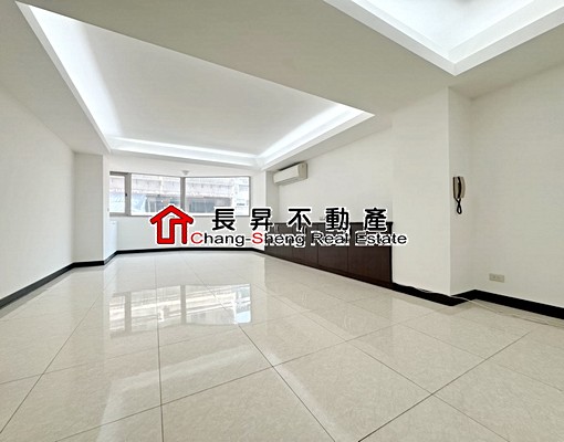 捷運忠孝敦化站🌺東區4+1房🌺含稅🌺寵可談🌺可住辦 - Image 1