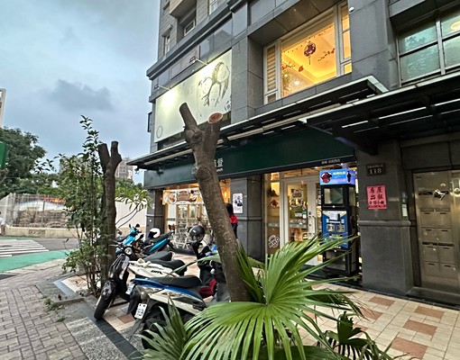 青埔高鐵站前二樓店面=樂居青埔小樂 - Image 7