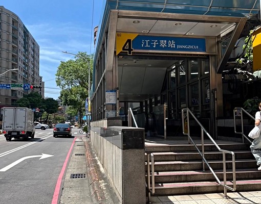 寄居蟹~江翠捷運可租補可入籍高樓層好宅 - Image 9