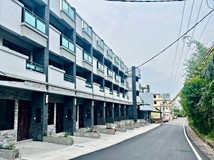 虎山街全新完工❤️花壇橙豐..