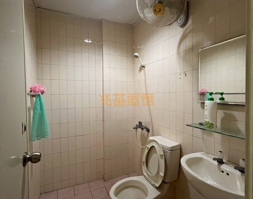 兆基🏡東門近火車站*健康公寓套房*可租補 - Image 4