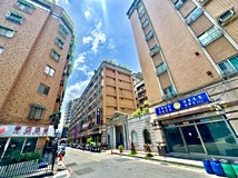 六張街寶石建設電梯三房三重..