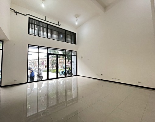 專|CP質超高5.5米-10米面寬店邊間店可配件不限行業 - Image 1