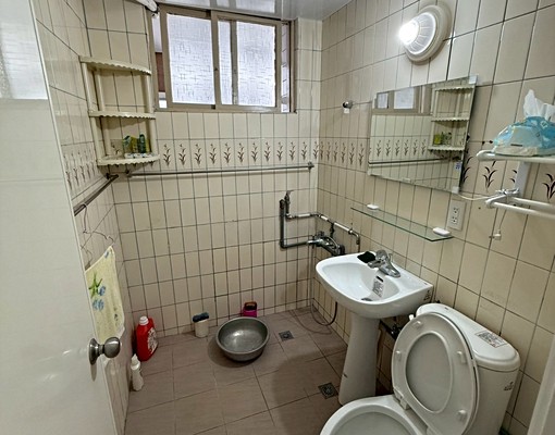 可租補/近北醫方便三房/鬧中取靜/公寓3樓 - Image 5