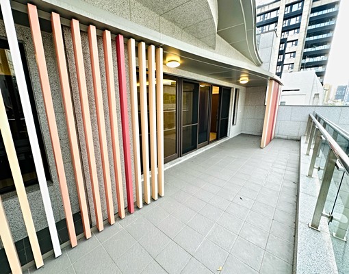東門/可稅籍/可寵/正四房三衛/雙樓層/新成屋/大樓管理稀有 - Image 13