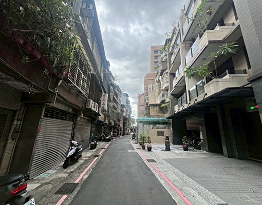 【超大露台】→採光極佳電梯兩房兩衛 - Image 12
