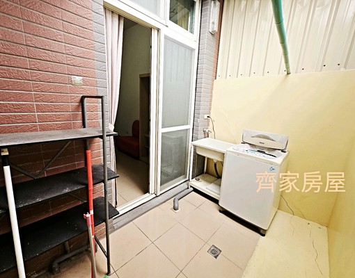 金山前段公園旁美食街電梯溫馨套房 - Image 3