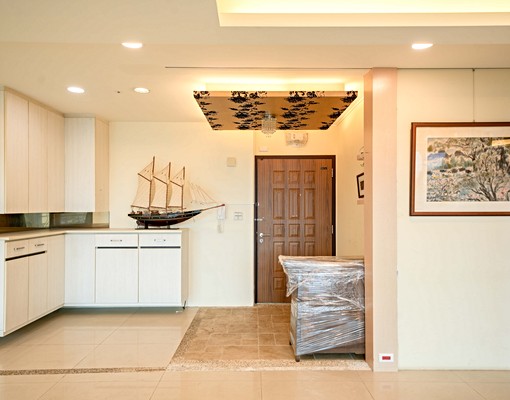 租💖行政區文教區近巨城面公園中央路敦煌5房3衞可寵💖 - Image 9