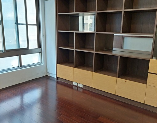 未來城二期三井outlet旁，新油漆有車位可租補 - Image 6