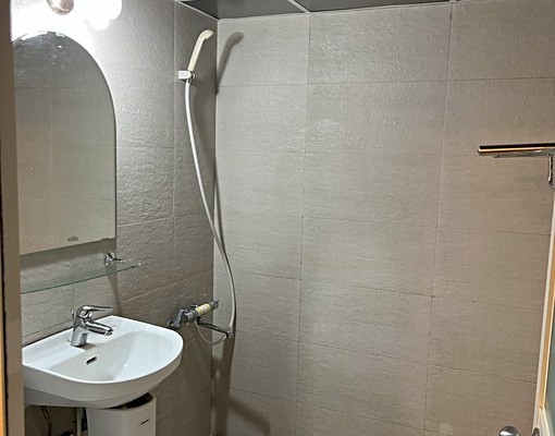屋主自租|近大遠百商圈|鬧中取靜|生活機能佳|拎包入住 - Image 9