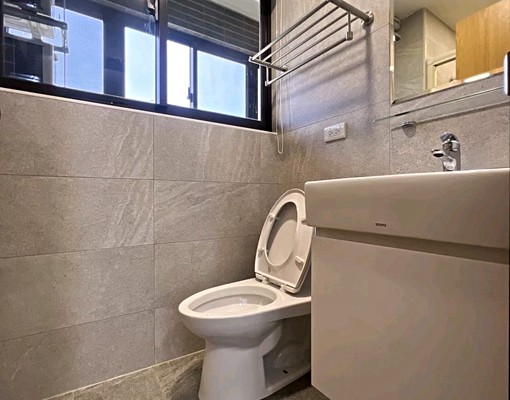 全聯旗艦店全新透天 - Image 1