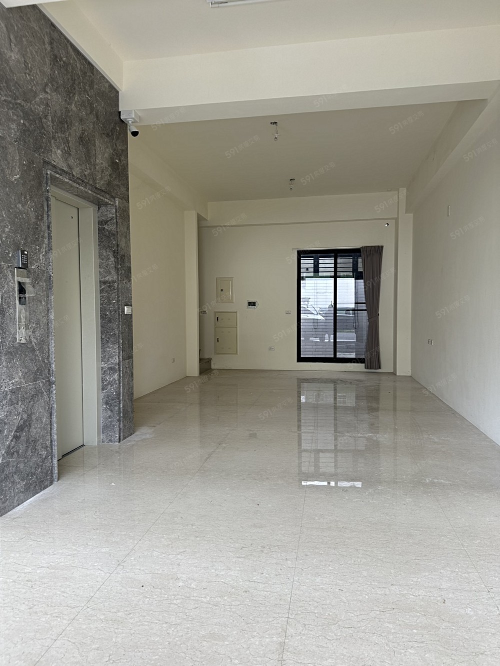 電梯出入,刷卡門禁,安全有保障