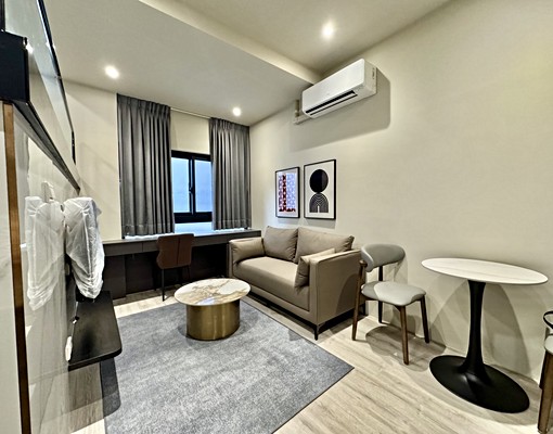 🏡一卡皮箱馬上入住!全新完工|逢甲質感套房可租補+附傢俱 - Image 1