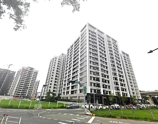 全新未住楠梓科技園區加昌路捷市悅大樓 - Image 1