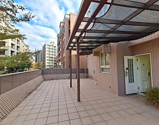 美式住宅,大直內科基湖路,電梯雙併坡平車位,獨立超大花園露台 - Image 11