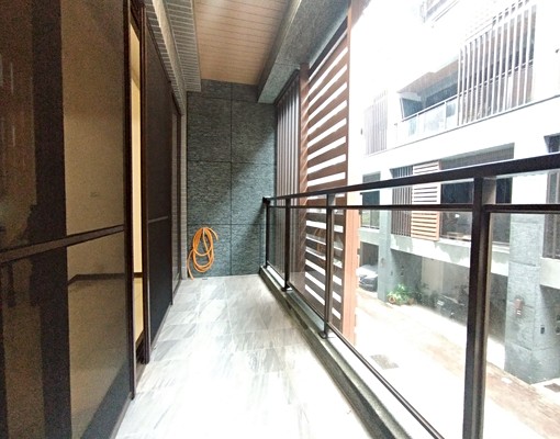 大國國中客運園區優質電梯透天出租 - Image 8
