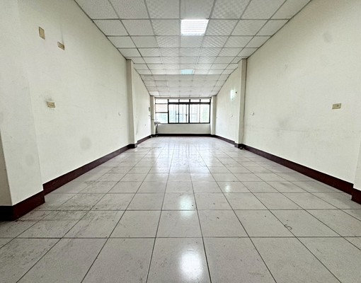 稀有釋出!可店可住!正中清路透天透店!預約看起來!行業談! - Image 4