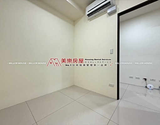 美樂*北門*近北車*有陽台*正三房*屋齡新*家具可談*屋況佳 - Image 9