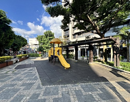 近新莊捷運站2房邊間皆有窗/前陽台/免管理費/附家俱及第四台 - Image 17