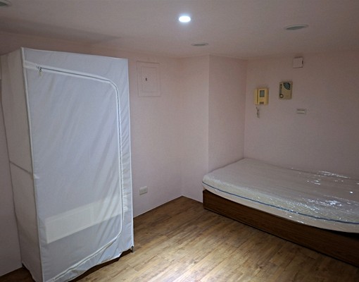 近好樂迪挑高四米二裝潢典雅可租屋補助 - Image 3